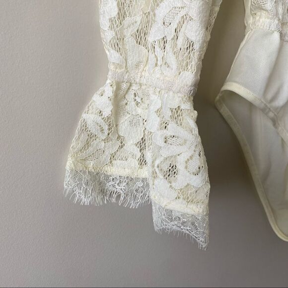 Lulumari-Lace Deep V Long Sleeve Cream Bodysuit - Picture 8 of 14